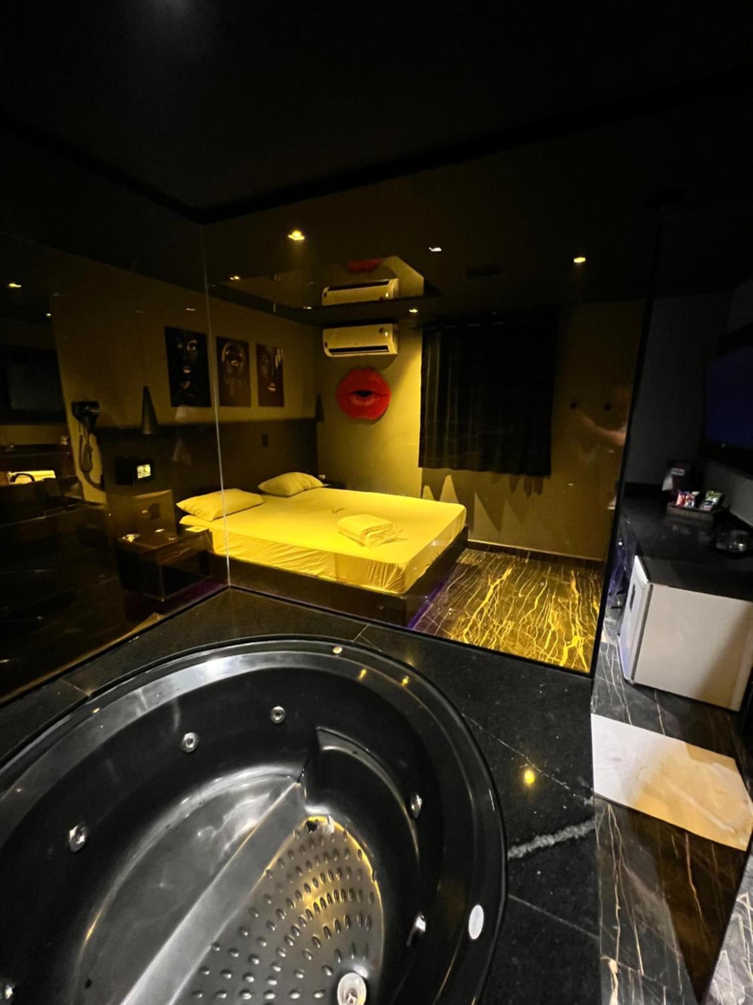 Motel Contigo 瓜卢流斯 外观 照片