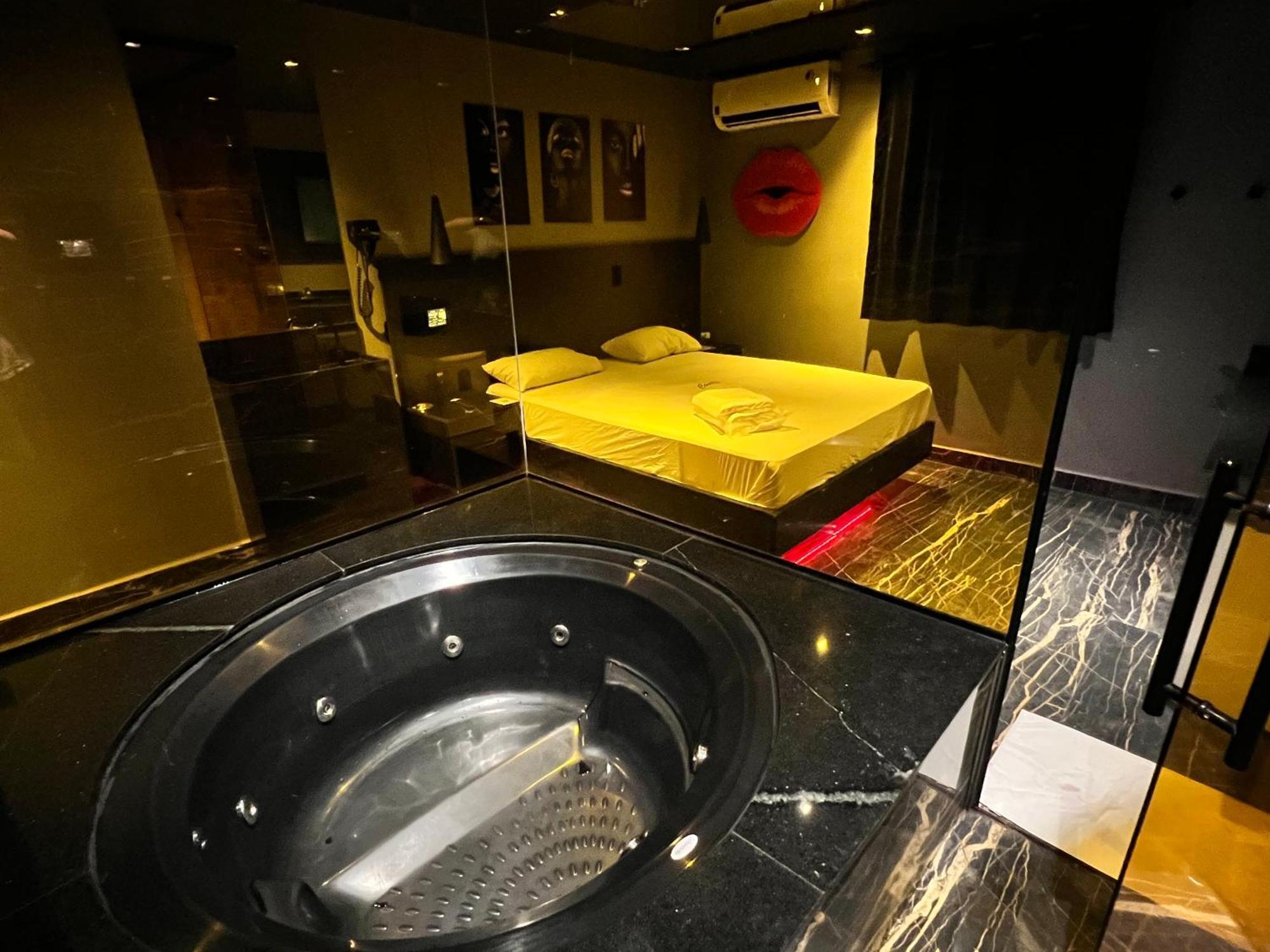 Motel Contigo 瓜卢流斯 外观 照片