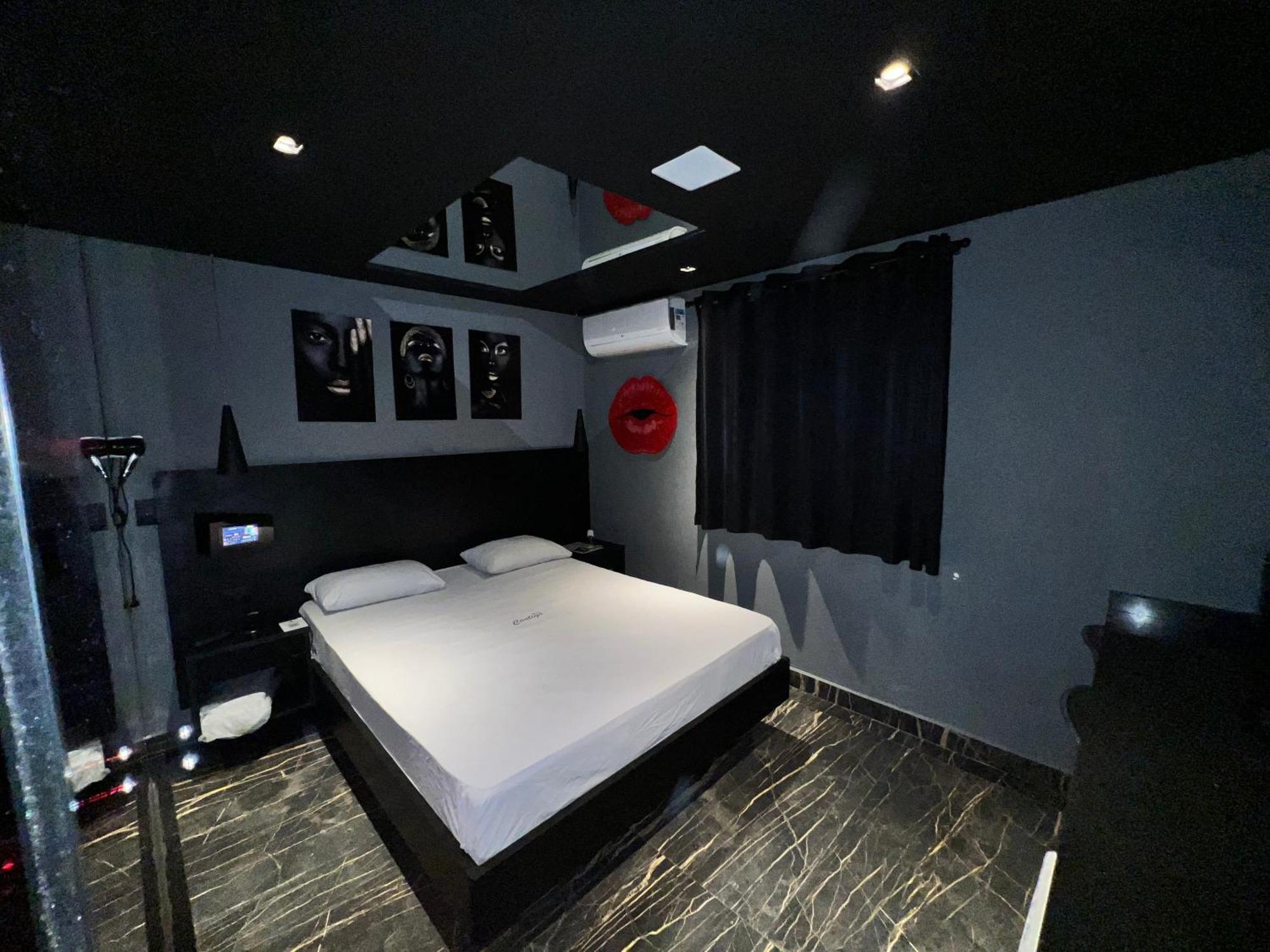 Motel Contigo 瓜卢流斯 外观 照片